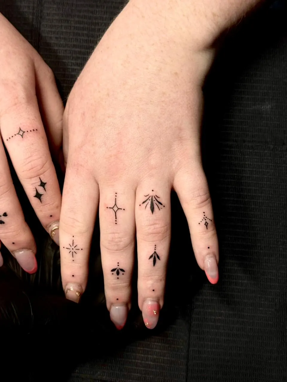 Tatuaje: Ornamentos, dedos